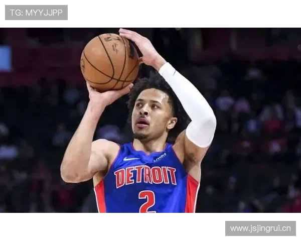 凯德·坎宁安利用挡拆制造投篮空间，助攻率提升显著拉开队内差距